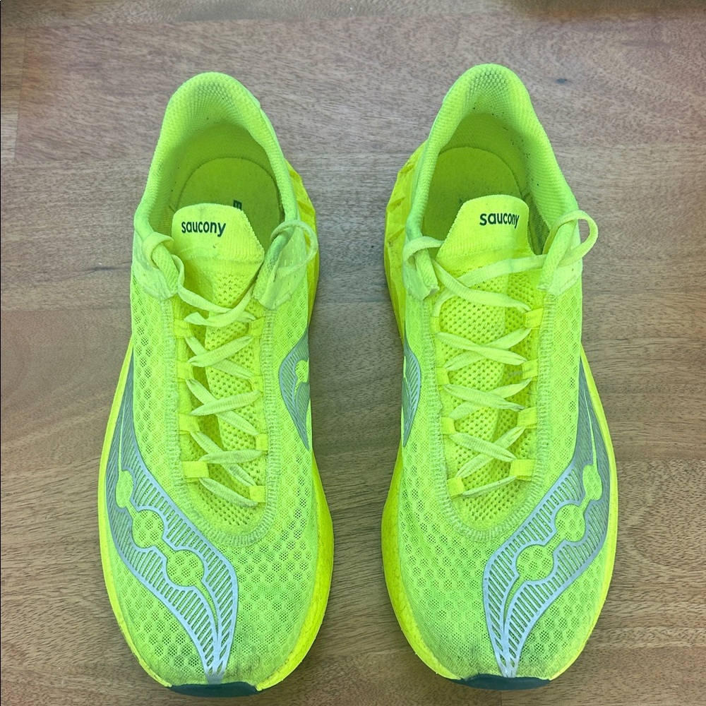 Saucony Endorphin Pro Carbon Plate Men Running Shoes